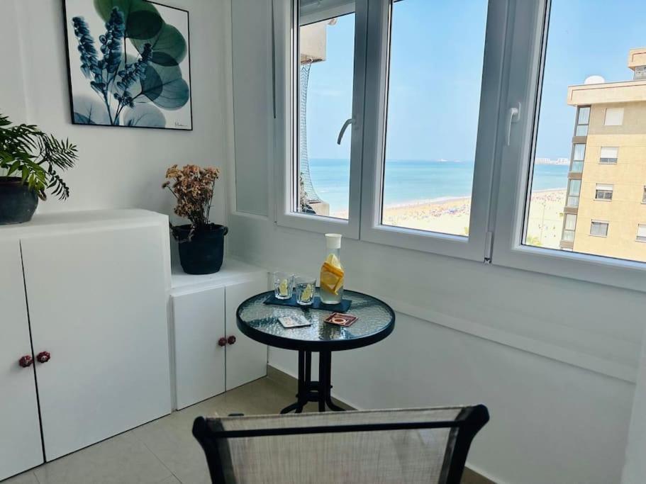 Apartamento A Pie De Playa. กาดิซ ภายนอก รูปภาพ